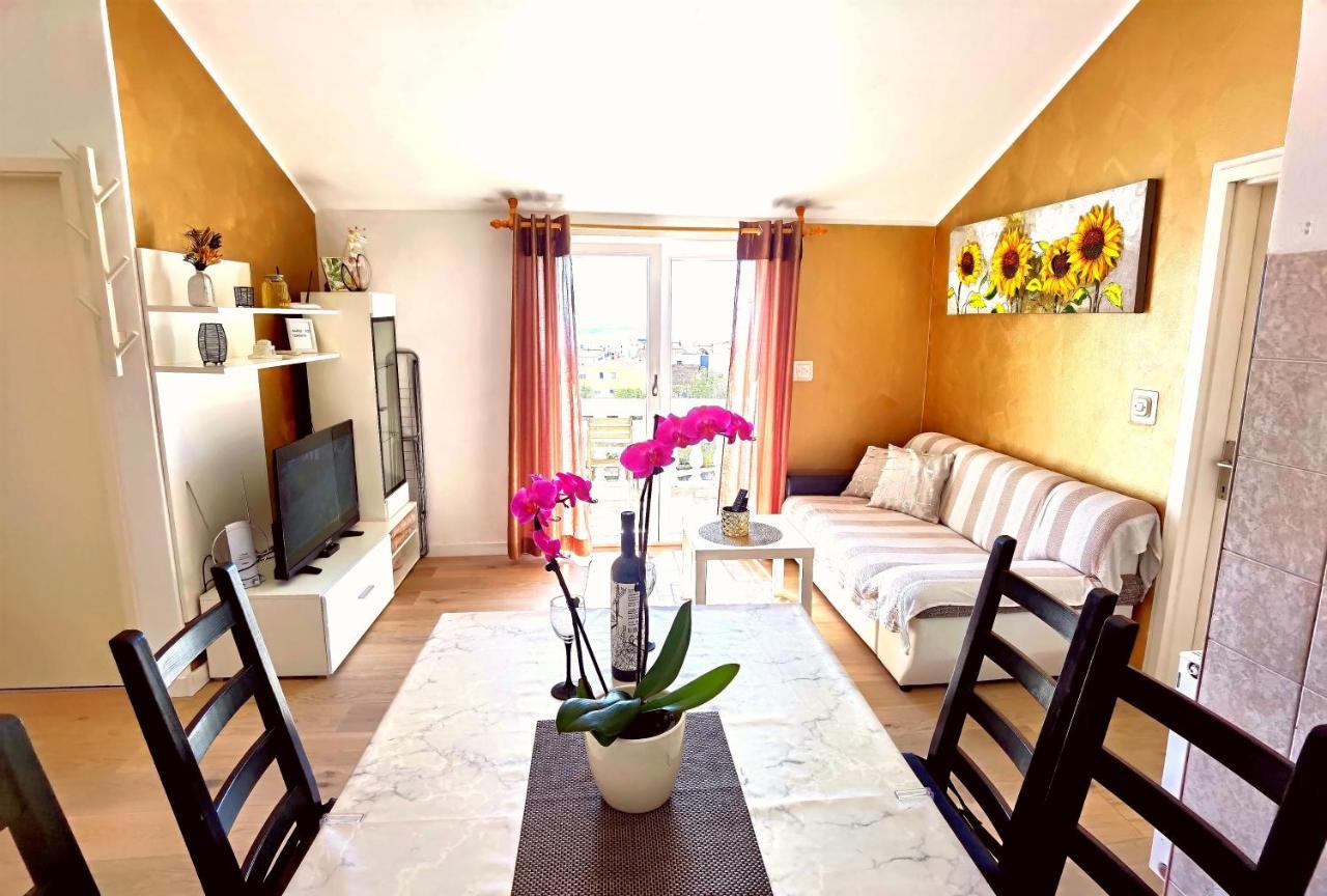 Apartments & Rooms Milena Vodice Ngoại thất bức ảnh