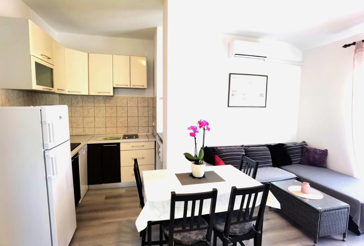 Apartments & Rooms Milena Vodice Ngoại thất bức ảnh