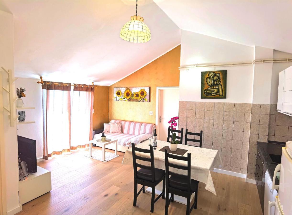 Apartments & Rooms Milena Vodice Ngoại thất bức ảnh