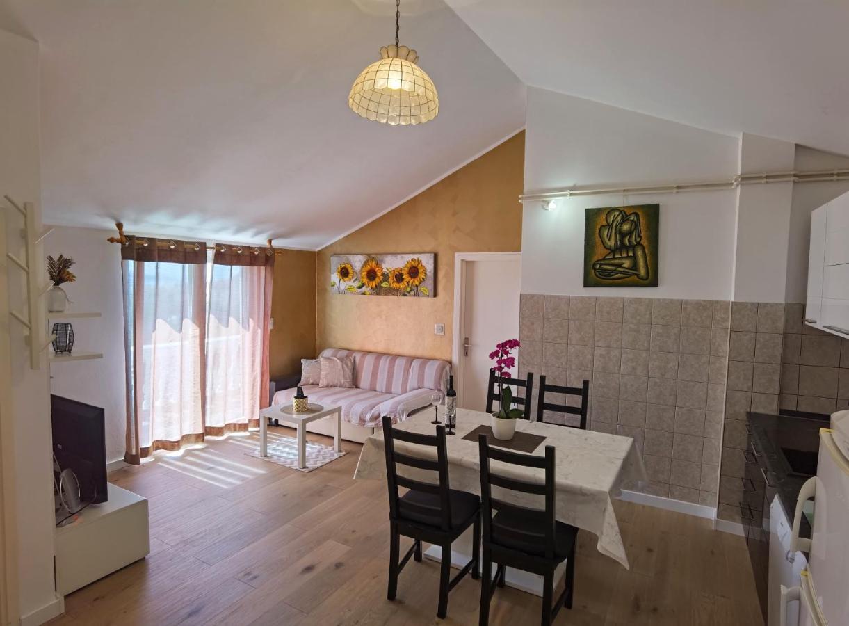 Apartments & Rooms Milena Vodice Ngoại thất bức ảnh