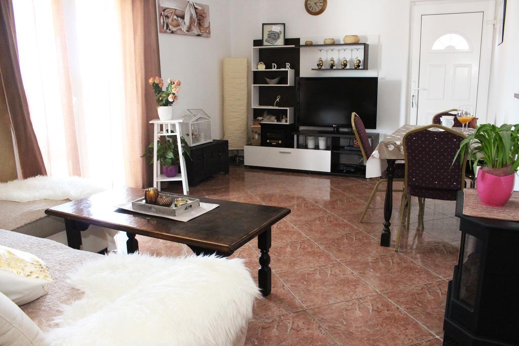 Apartments & Rooms Milena Vodice Ngoại thất bức ảnh