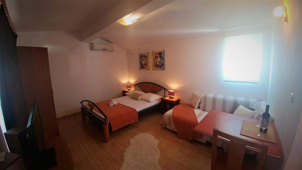 Apartments & Rooms Milena Vodice Ngoại thất bức ảnh